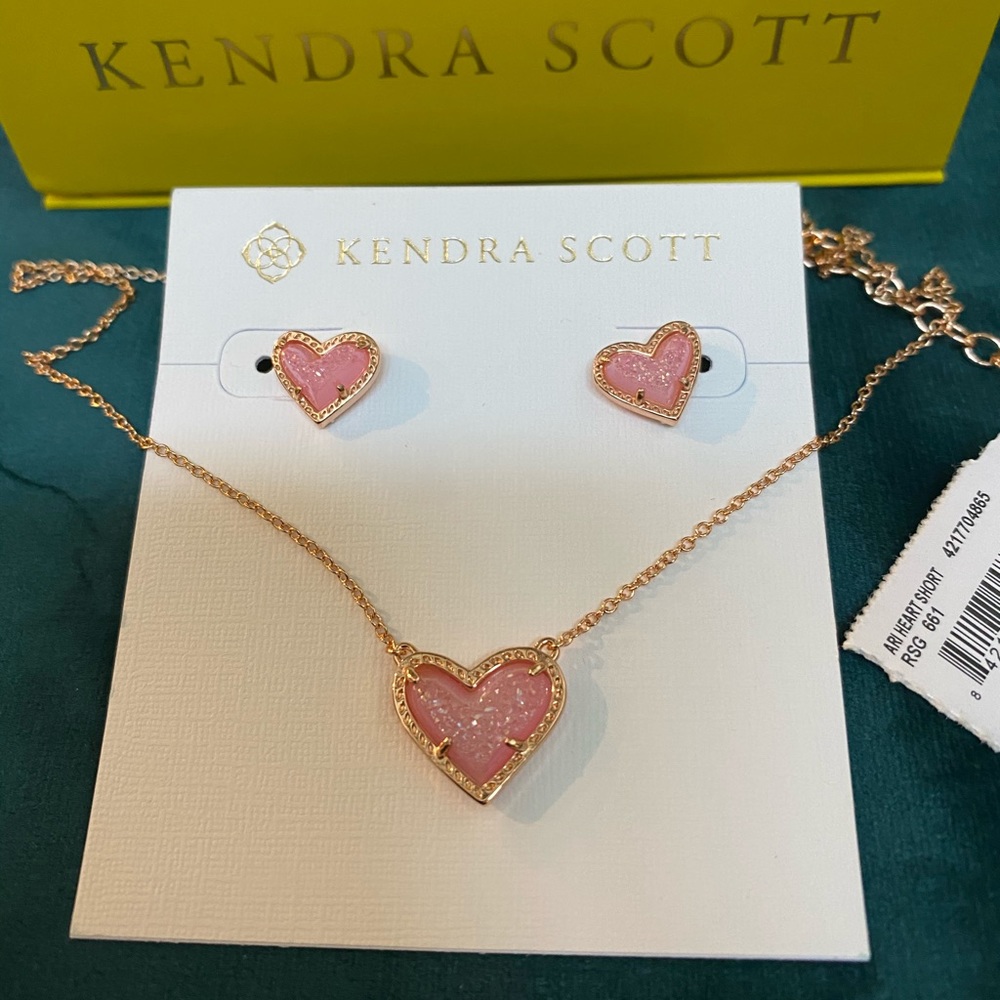 Kendra Scott Ari Necklace Earrings Pink Drusy Set